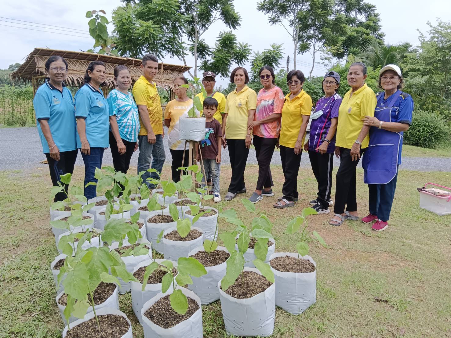 พช.ทุ่งสง : ขับเคลื่อนโครงการพัฒนาศูนย์เรียนรู้การพัฒนาคุณภาพชีวิตตามหลักทฤษฎีใหม่ประยุกต์สู่"โคก หนอง นา"