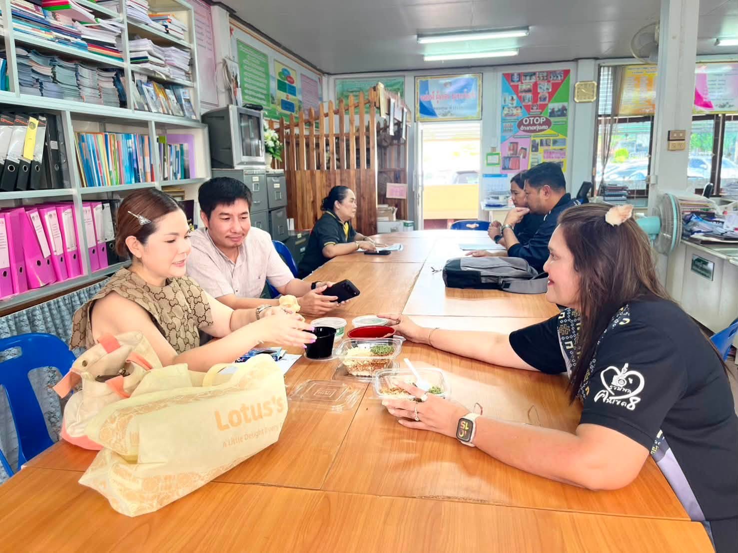 พช.ทุ่งสง : ดำเนินการรับขึ้นทะเบียนผู้ผลิต ผู้ประกอบการ OTOP ผลิตภัณฑ์ “ข้าวยำปักษ์ใต้”